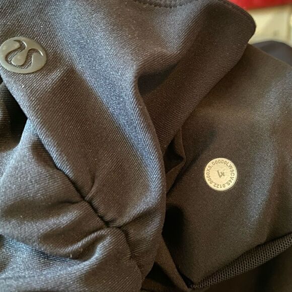 NWOT Lululemon Keep Moving Jogger Black Size 4 - Picture 4 of 7